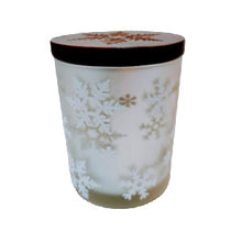 Libellule in Lenox - Creamy Candy Cane Scented - Wood Wick - Soy & Beeswax Candle